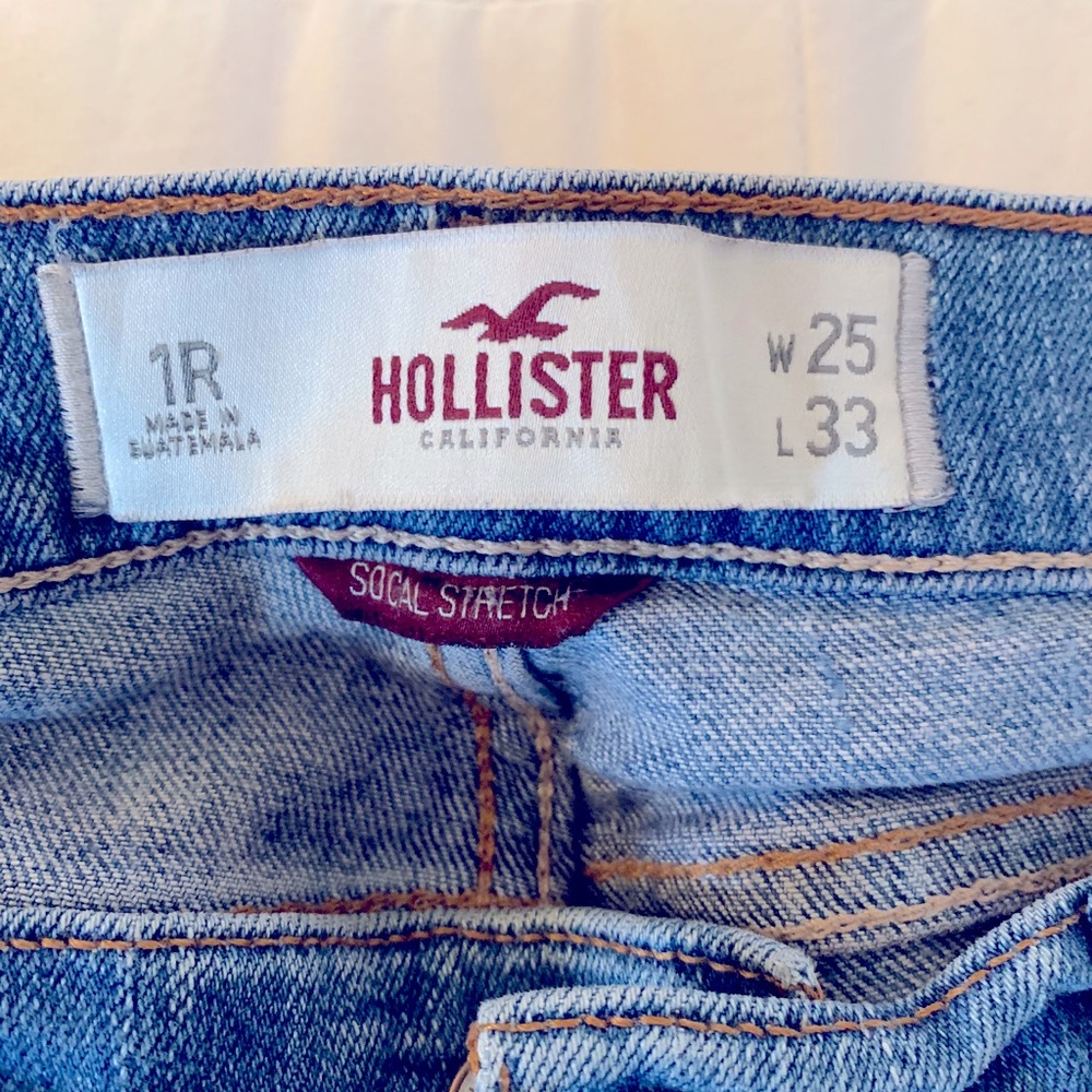 Hollister 1R Jeans! - Picture 2 of 4